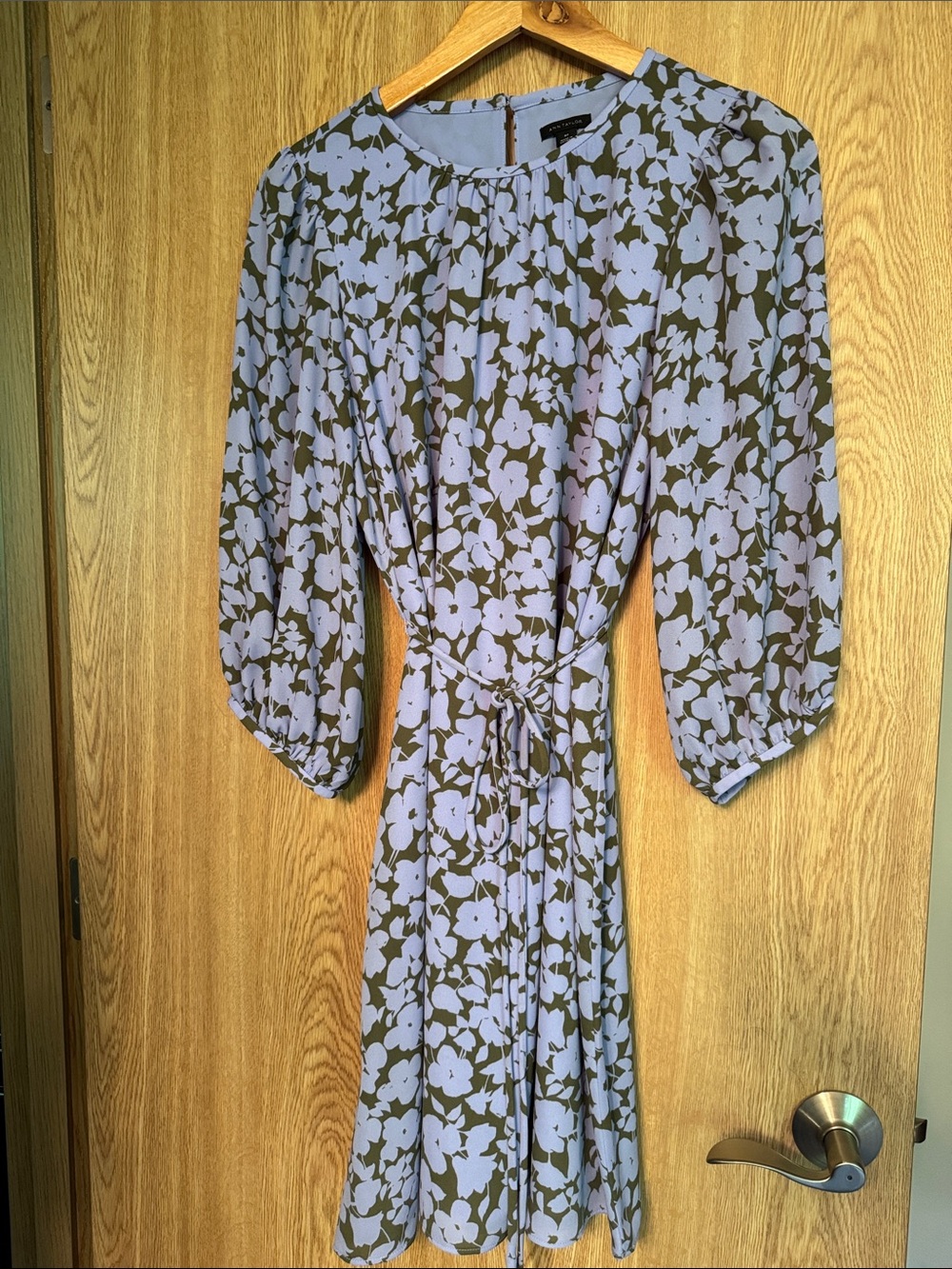 Ann Taylor Lavender and gray Floral Tie-Waist Midi Dress new no tags size 8P